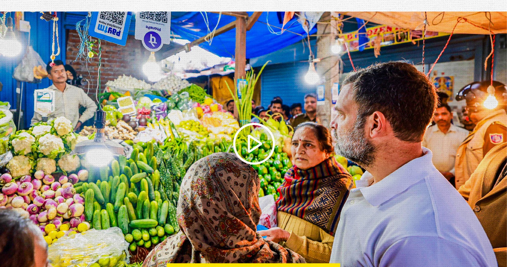Rahul Gandhi visited a sabzi mandi in Delhi to discuss one of the biggest issues facing the country: inflation. Customers at the mandi told him that their household expenses keep rising while their salaries remain stagnant. Over tea with a group of homemakers, he discussed the challenges they face in running their households.